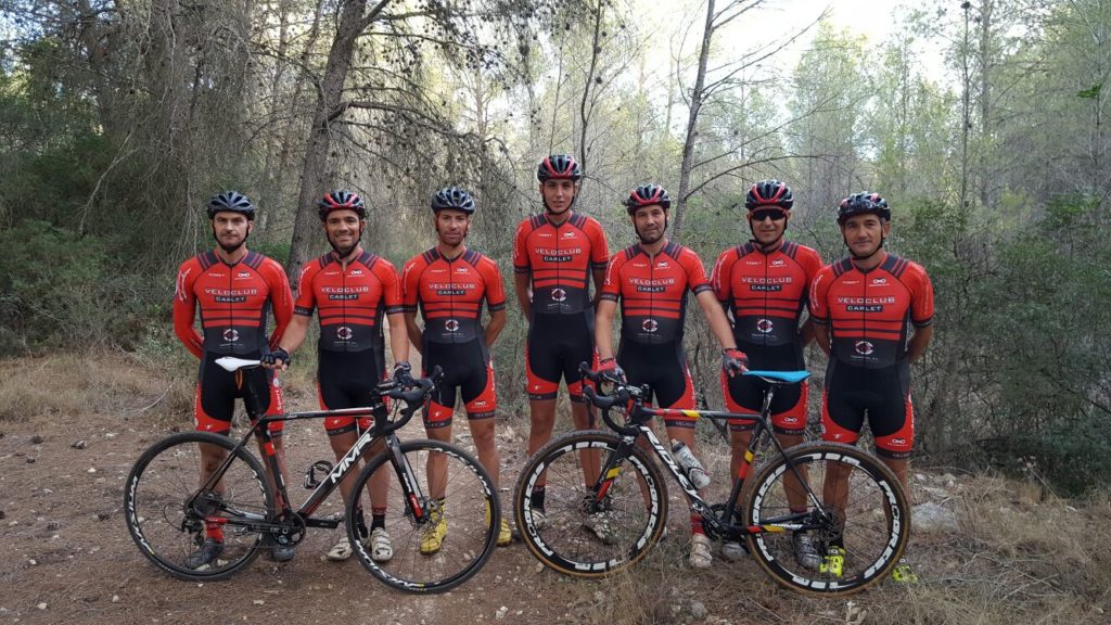 Veloclub Carlet equip CX 2016